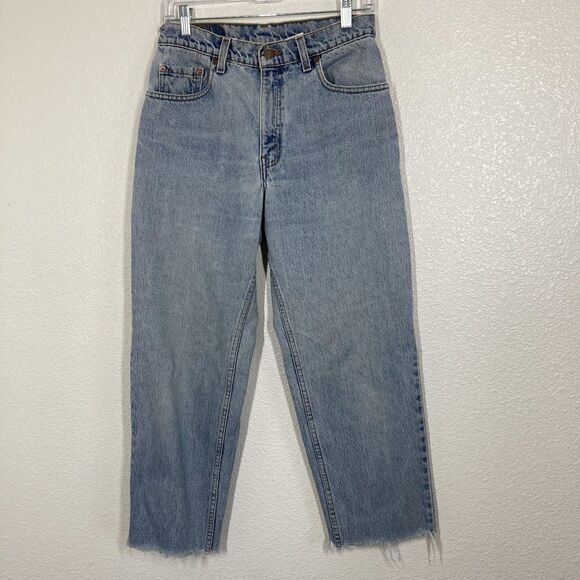 Levis 550 Jeans Womens Light Wash Relaxed Tapered Raw Hem Zip Fly Red Tab Denim - Picture 1 of 15